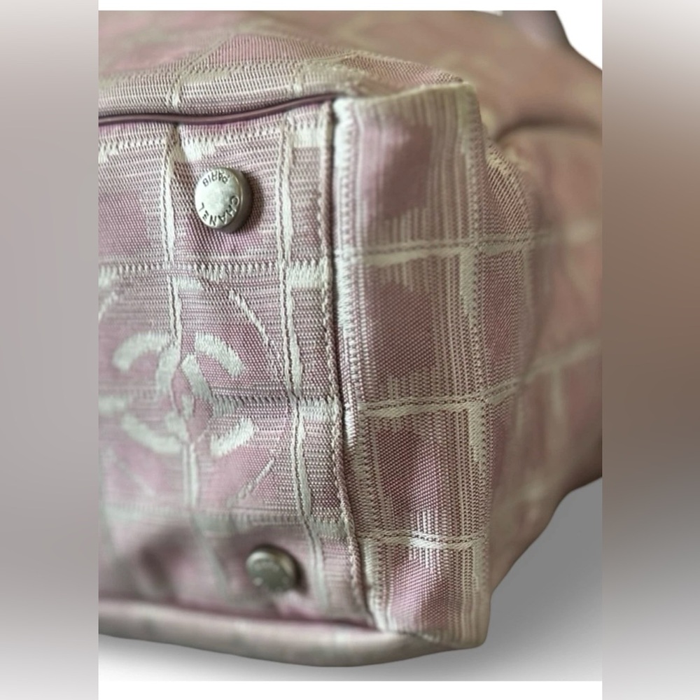 Chanel Travel Line Stylish Pink Tote Bag - Picture 11 of 16